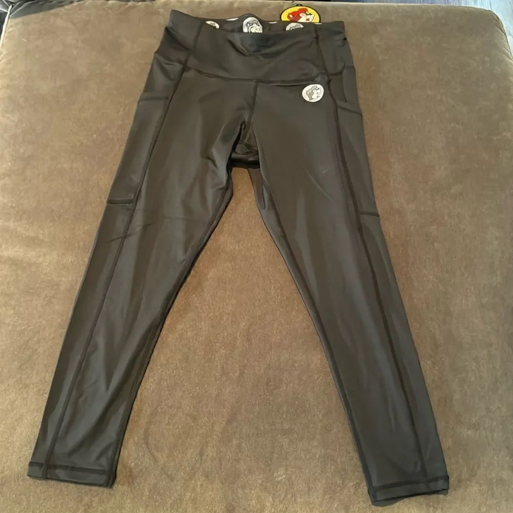 Women’s Buc-ee’s Black Leggings Yoga Pants Capri Cropped Size XS NWT